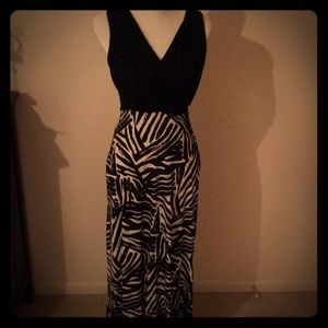 Gilli Tahj Knit Maxi Dress